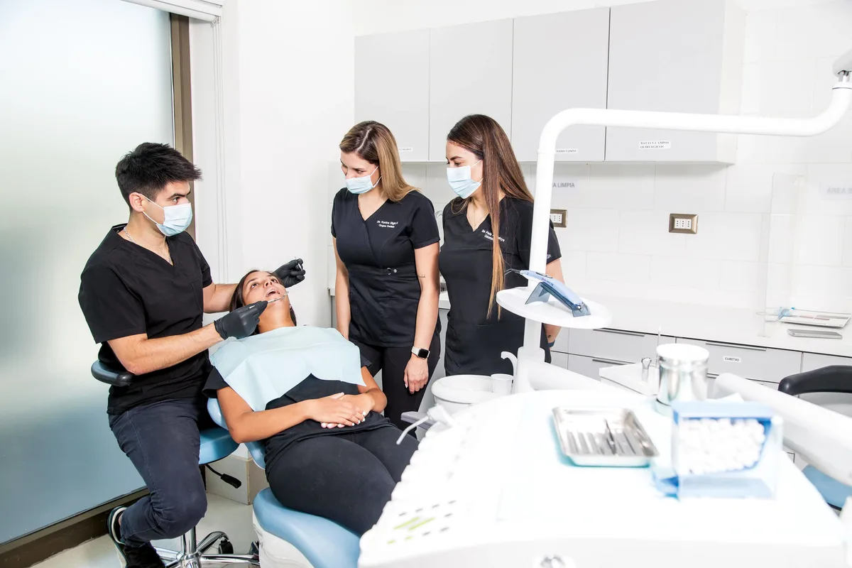 Entrada principal de Clínica Dental Torrealba